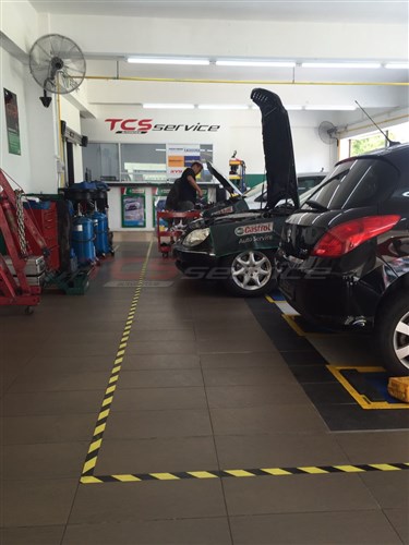 Car Engine Servicing